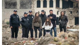 Arka Sokaklar oyuncuları deprem bölgesinde: 'Hatay hepimizin şahsi meselesi olsun' 