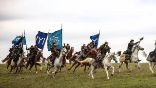 Diriliş Ertuğrul'un başrolünden sürpriz geri dönüş! Hayranları sevinçten çılgına dönecek 